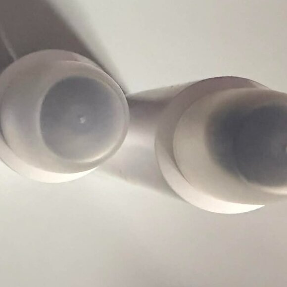 FOUR Piece Aerosol Whole Body Deodorant Bundle (Secret & Dove) - Picture 8 of 8